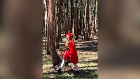 NicoleRocci — Halloween🍎
