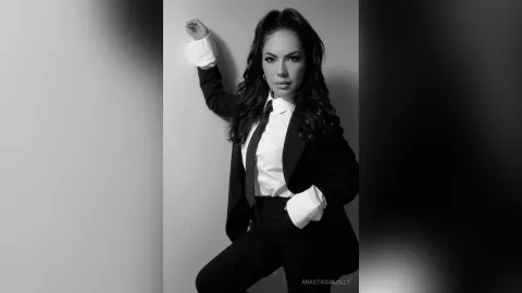 AnastasiaLolly — office