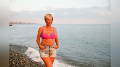AlikaMeddison — I am a very hot woman !!!! KISS