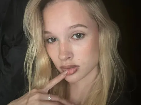 BlancheEaker — LiveJasmin cam model