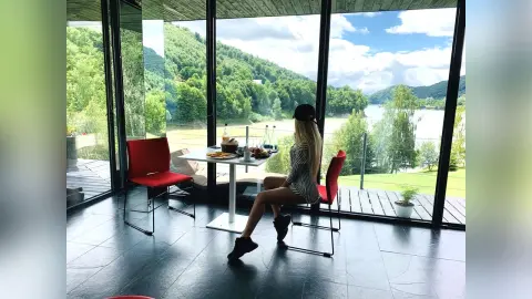 AmeliaGrandes — holidaaaaays