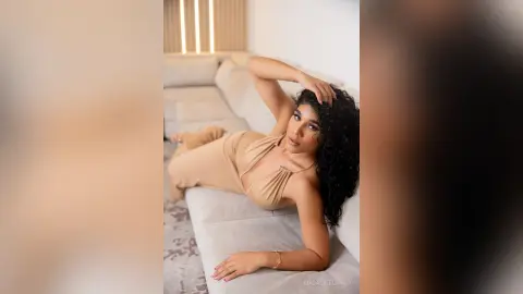 LiaCastiblanco — Elegance is the new sexy