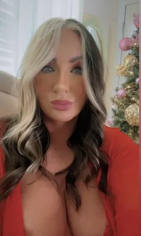 Stifflersmommm — Streamate Photos