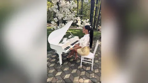AnnaKarev — Life is like a Piano ..🎹