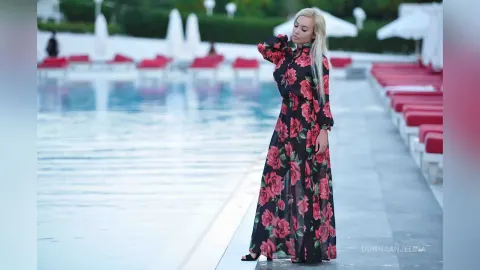 DonnaAnjelina — I’m in nice long summer dress walking on
