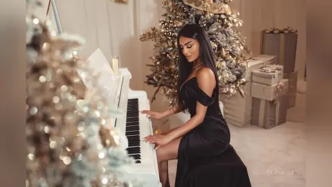 LexyNess — Festive Tease