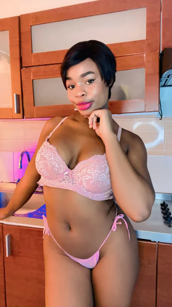 VenusW18_Lm — Streamate Photos