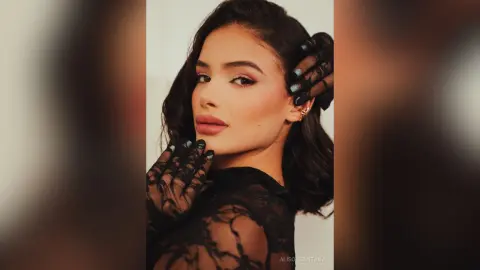 AlisonSantana — sexy lady in black