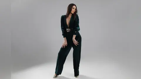 LaraAdler — Sweet Velvet