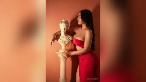 OrianaRossy — 𝑅𝐸𝒟 𝒯𝐸𝑀𝒫𝒯𝒜𝒯𝐼𝒪𝒩 🫦
