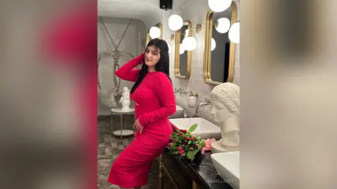 KamillaRey — ledi in pink
