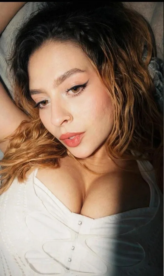 LolaBonniee — Streamate Photos