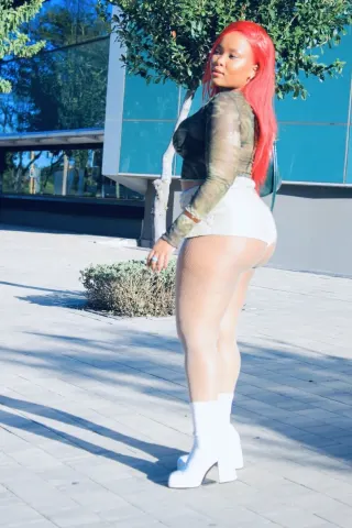 SunnyKisses — Streamate Photos