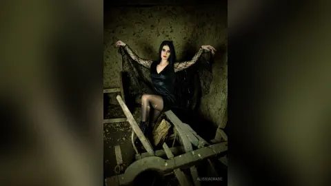 AlissiaChase — Sexy vampire!