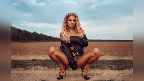 Vicky — bam
