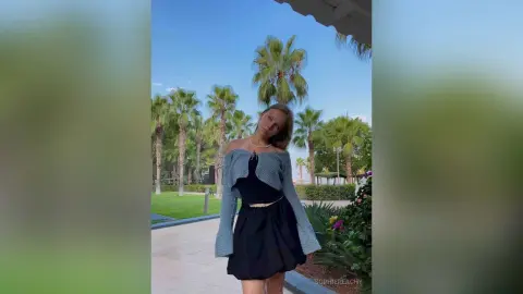 SophiePeachy — holiday girl