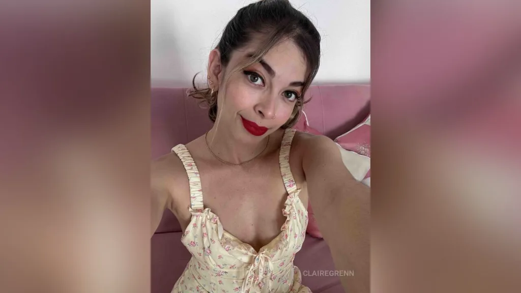 ClaireGrenn — live cam