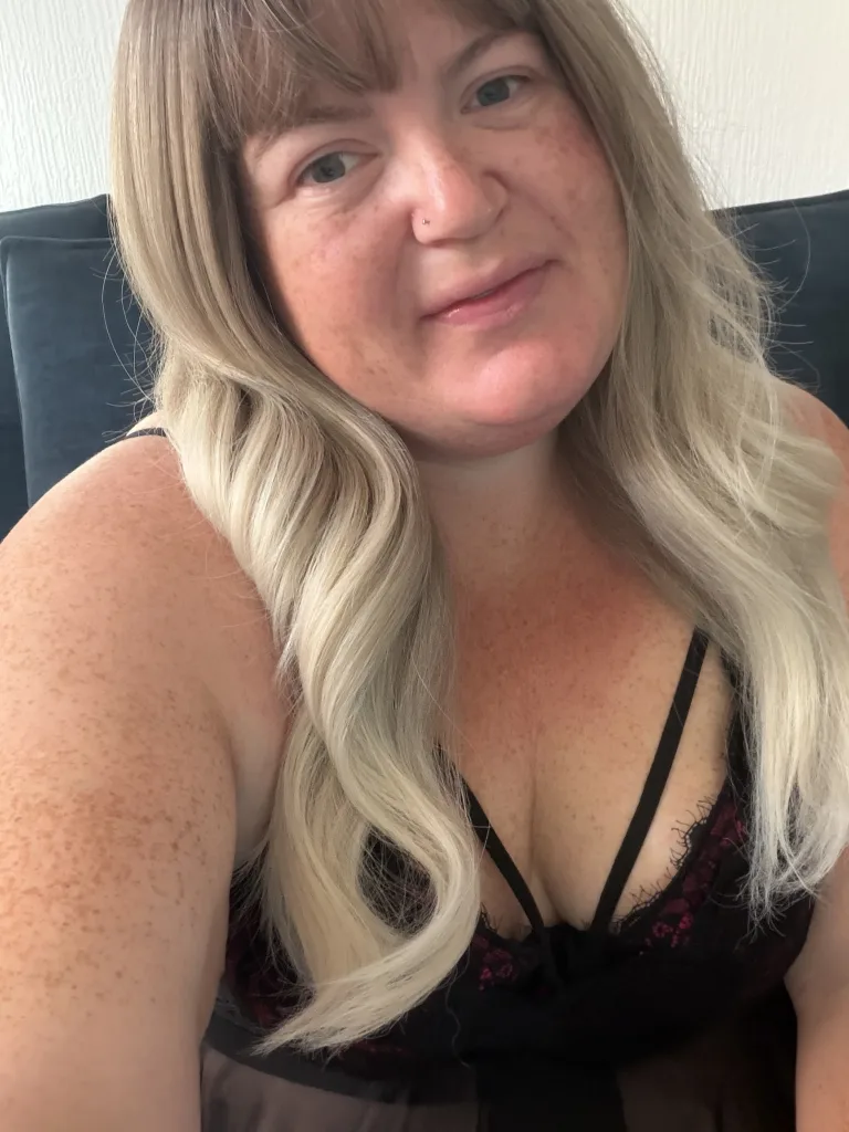MissCurvyCx — Streamate Photos