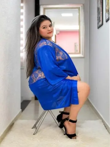 OlivaFoxx19 — Streamate Photos