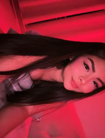 Iris_199 — Streamate Photos