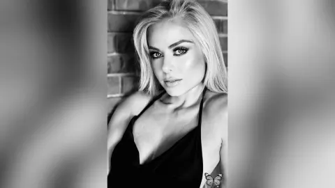 SashaRose — B&amp;W