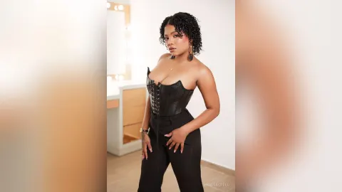 VanesaCreed — Catwoman!