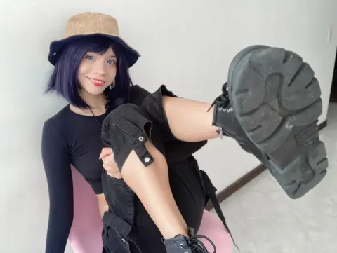NiniBambi422 — Streamate Photos