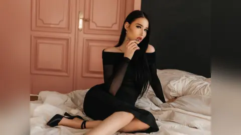 EmmaLawrens — 😏
