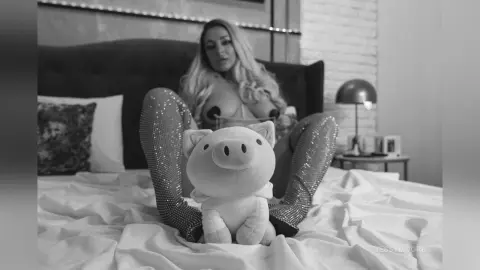Jessy — A playful night