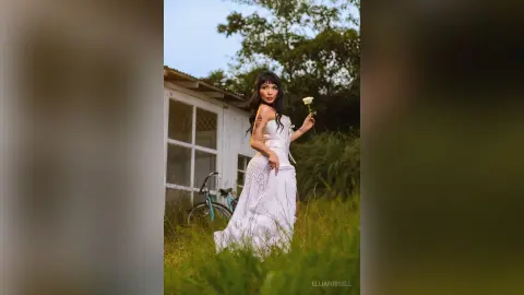 ElliaRussell — 𝑮𝒓𝒐𝒘𝒊𝒏𝒈 𝒇𝒍𝒐𝒘𝒆𝒓 🌼