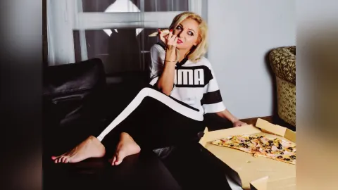 CarmellaAngello — Pizzaaaaa time