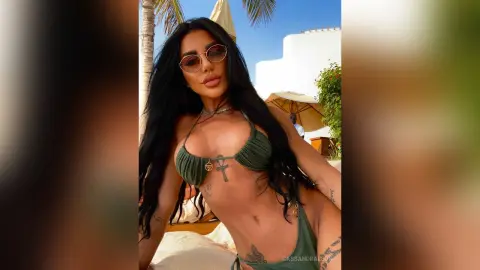 CassandraLeon — Hot As Hell.