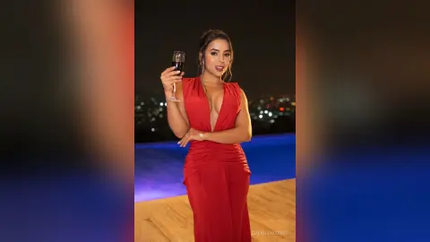 ZoeVillalobos — the queen of the night