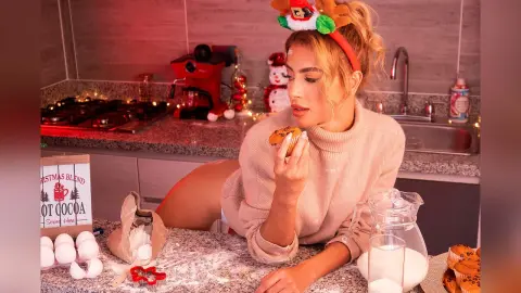 ArianaRoux — Christmas 