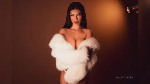 RaileyCarter — Soft Caramel