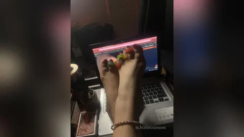 BlackwoodNani — Feet lover