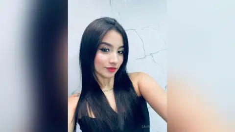 LaurahEvans — sexy face