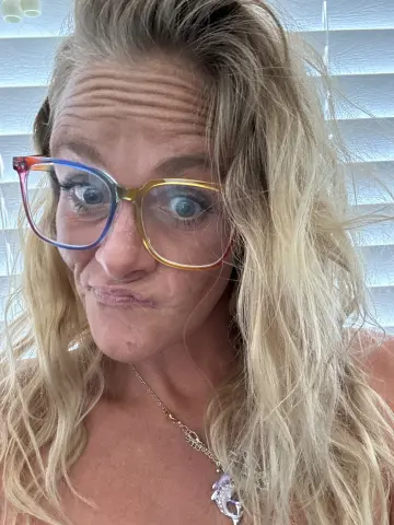 Vixxendoll87 — Streamate Photos