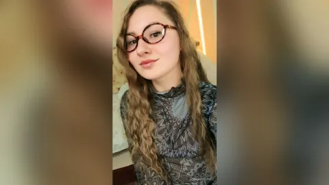 EmilyGordan — girl next door😇