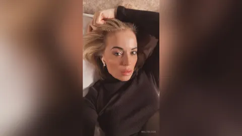 NellyBloom — Me