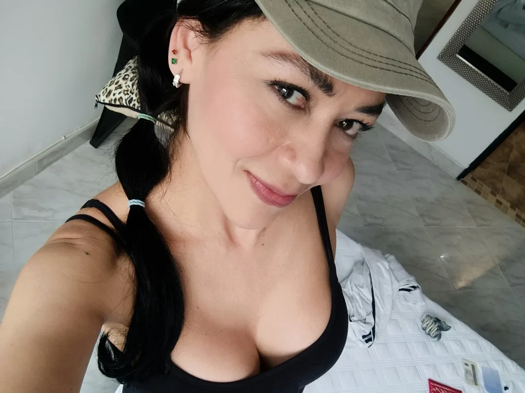 Alicia_Montes — Streamate Photos