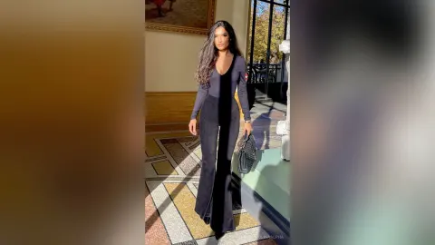 KarolinaAlpha — Séductrice