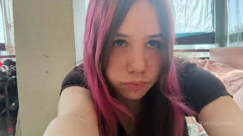 GenesisLogins — Am I cute?