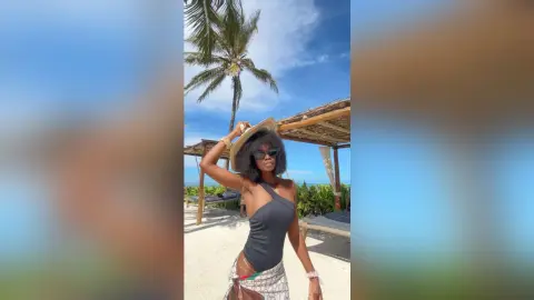 ElliePeyton — Vacation 🏝️🌊