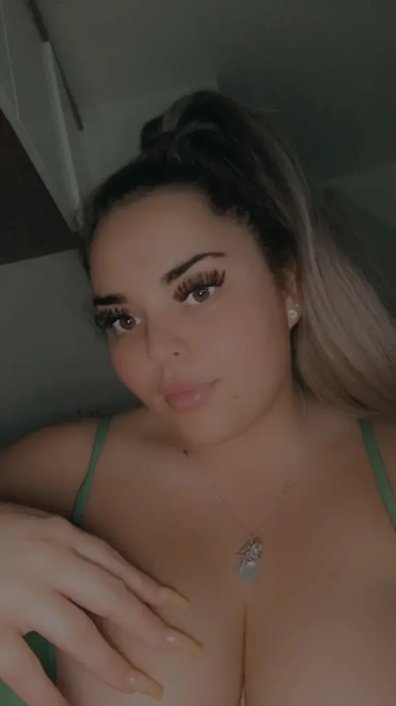 CurvySummerxx