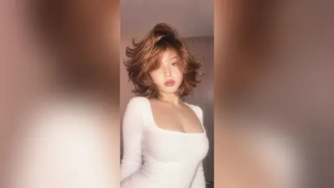 BellaMarshall — Love Love 🤎