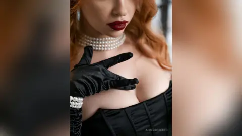 AimeeRoberts — Wow