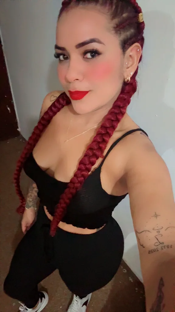 EmmaHot033