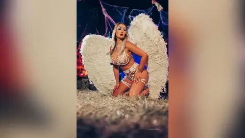 LaurenVenezs — Halloween