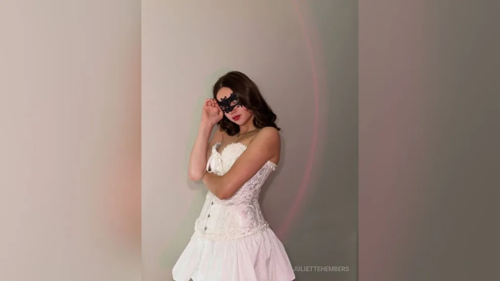 JulietteHembers — live cam